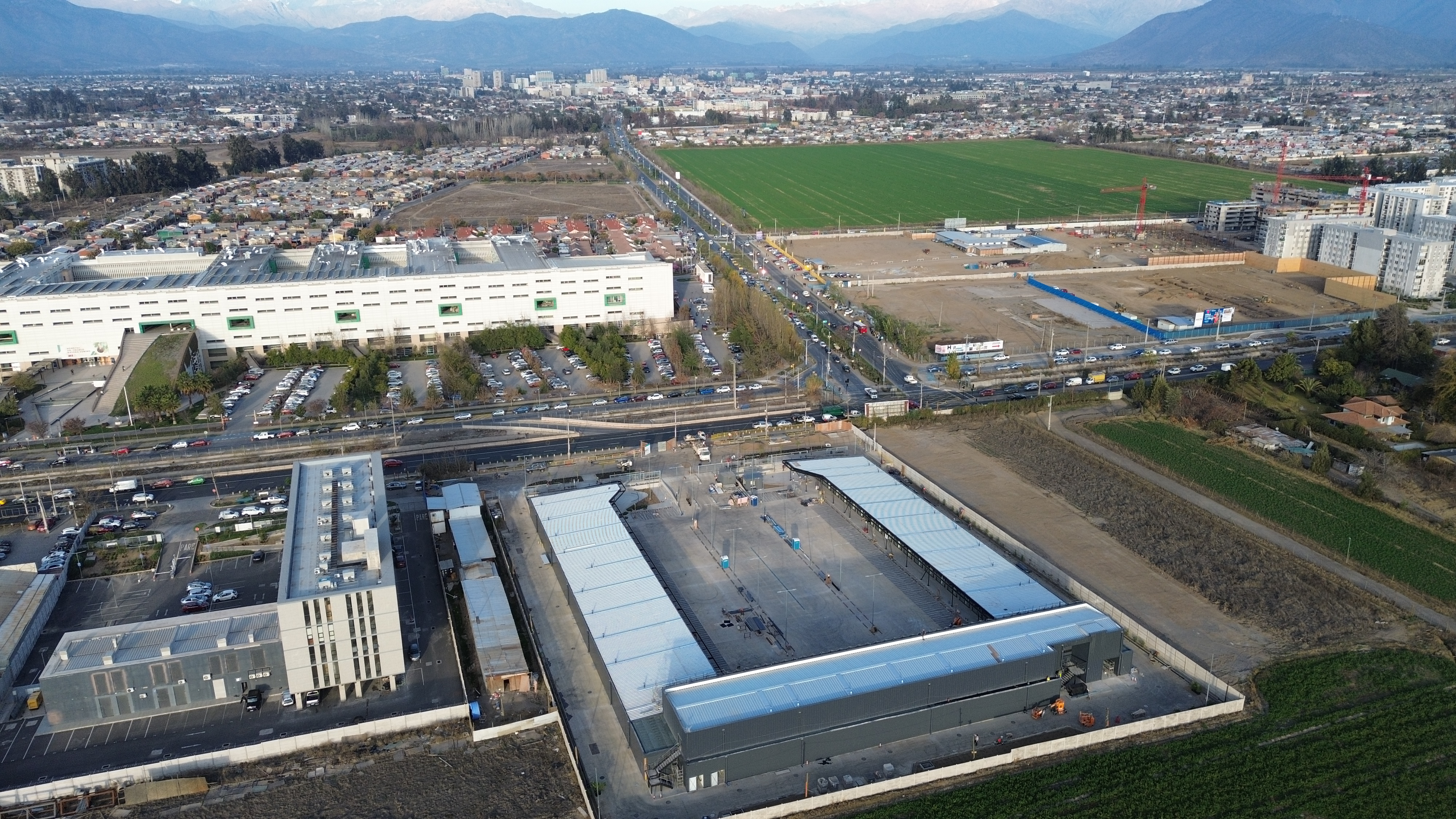 Locales desde 36 m² · Portal Arenas · Frente Hospital Regional