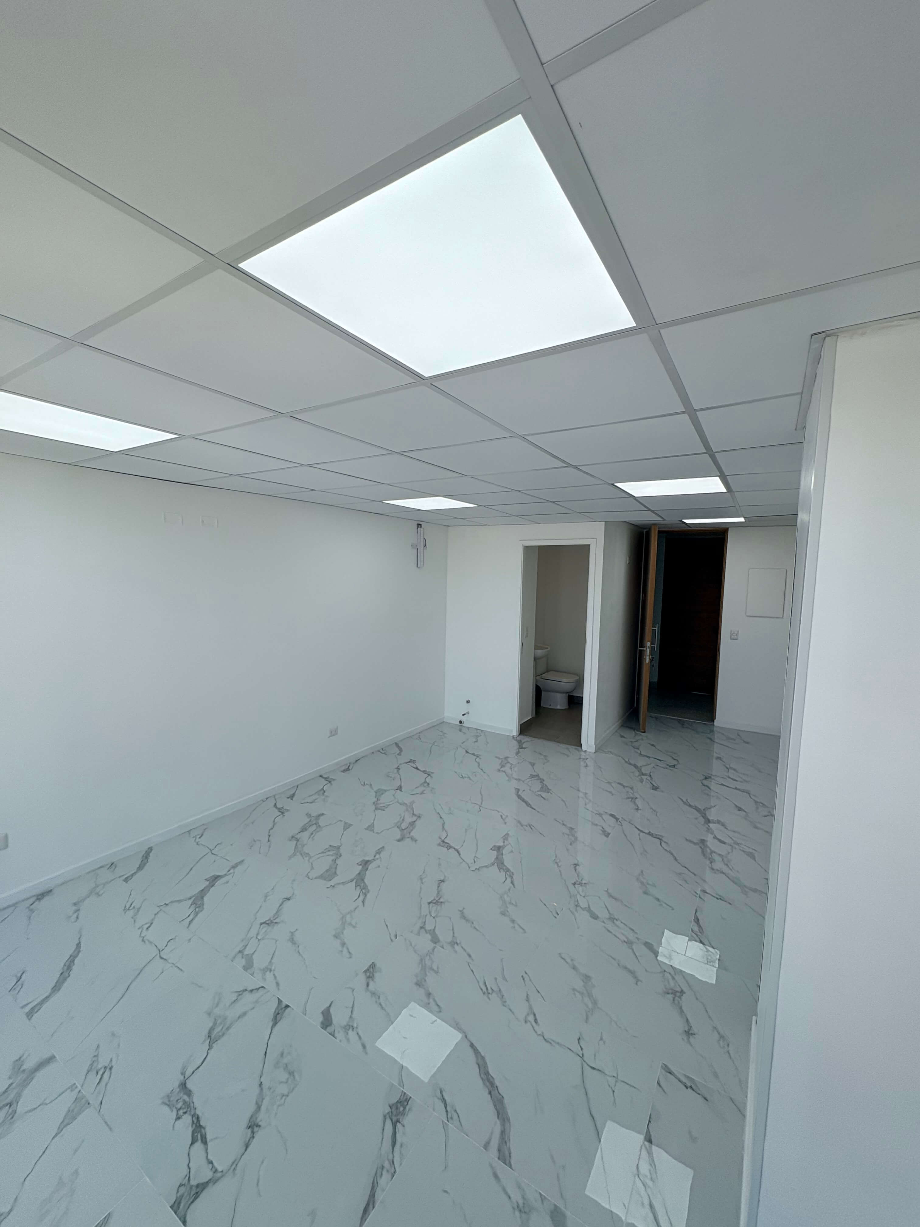 Oficina 407 · 25 m² · Habilitada · Piso 4 · Talagante